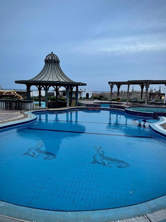 Black Prince Hotel دهب المظهر الخارجي الصورة